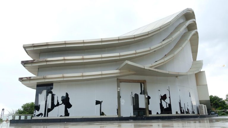 Kondisi Gedung Gong-Gong Tak Terurus