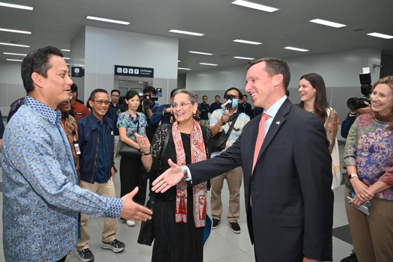 AS Hibahkan Dana 649 Juta Dolar, Bantu Infrastruktur dan UMKM Perempuan di Indonesia