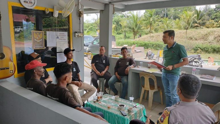 Polsek Sekupang Latih Satkamling dalam Penanganan TKP