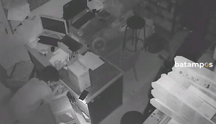 Maling Bobol Toko Fotokopi, Laptop dan Uang Tunai Dibawa Kabur