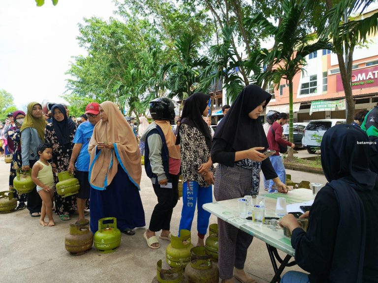 Redam Kelangkaan Gas Melon, Pemko Batam Gelar Operasi Pasar di Tiga Kecamatan