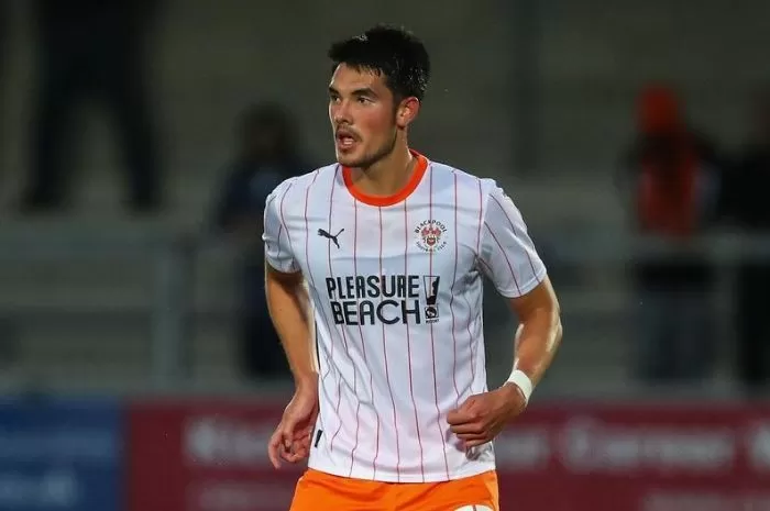 Kondisi Terkini Elkan Baggott, Pelatih Blackpool FC: Cedera Parah hingga Frustasi