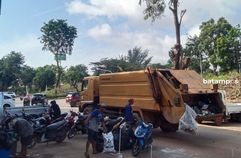 DPRD Batam Dukung Penguatan Armada Pengangkut Sampah, Usulkan Penambahan di APBD 2025