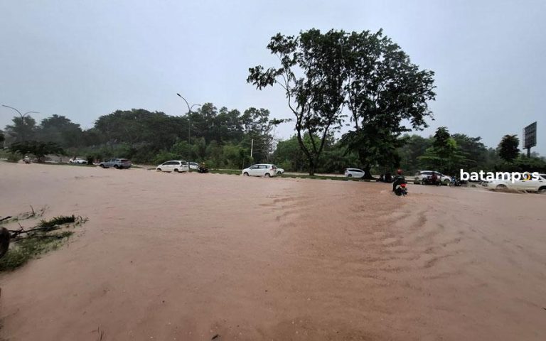 Hujan Lagi, Banjir Lagi
