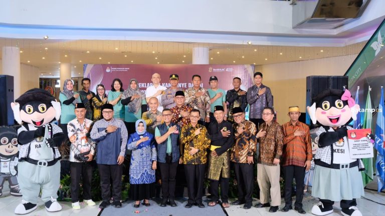 KPU Tanjungpinang Deklarasi Kampanye Damai, Dihadiri Dua Paslon