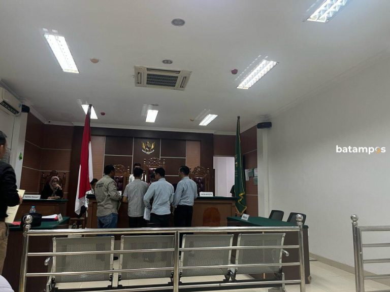 Satu Berkas Tersangka Prapid Didampingi 12 PH