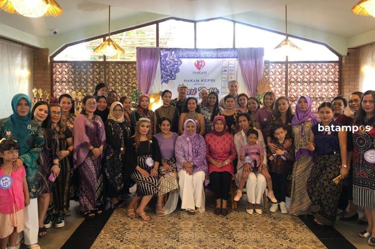 Fashion Show Batik Hakan Batam: Cinta Budaya Indonesia di Keluarga Lintas Bangsa