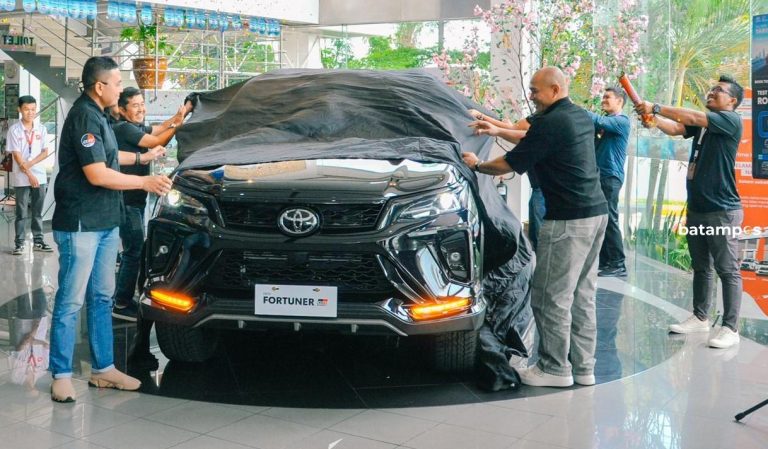 Agung Toyota Hadirkan New Fortuner 2024 di Kota Batam