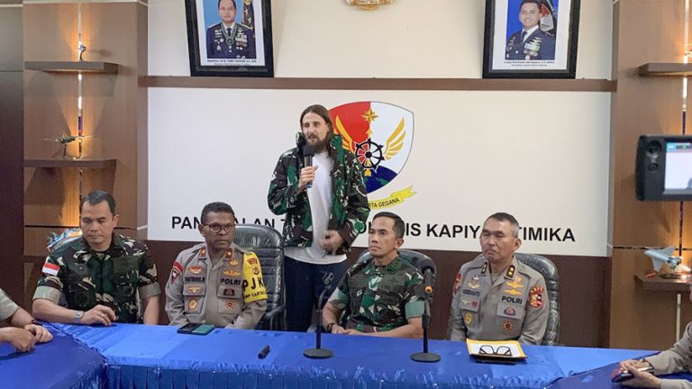 Di Balik Akhir Penyanderaan Panjang Pilot Susi Air Philip Mehrtens (1)