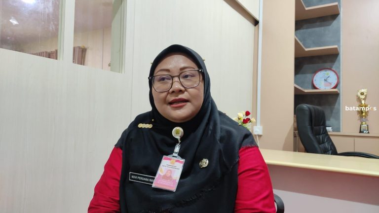 2 Seragam Gratis Pelajar SD dan SMP Belum Dijahit