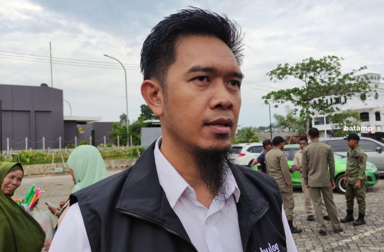 Stok Daging Beku Bulog Tanjungpinang Kosong