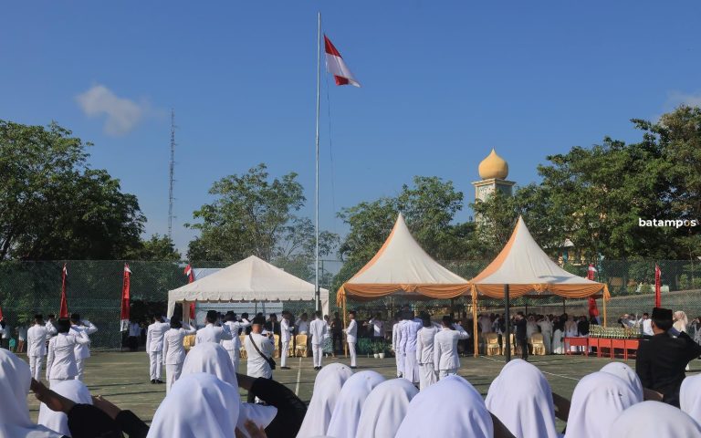 Osit Jadi Pembina Upacara Peringatan Hari Santri di Ponpes Madani Tebuireng, Bintan