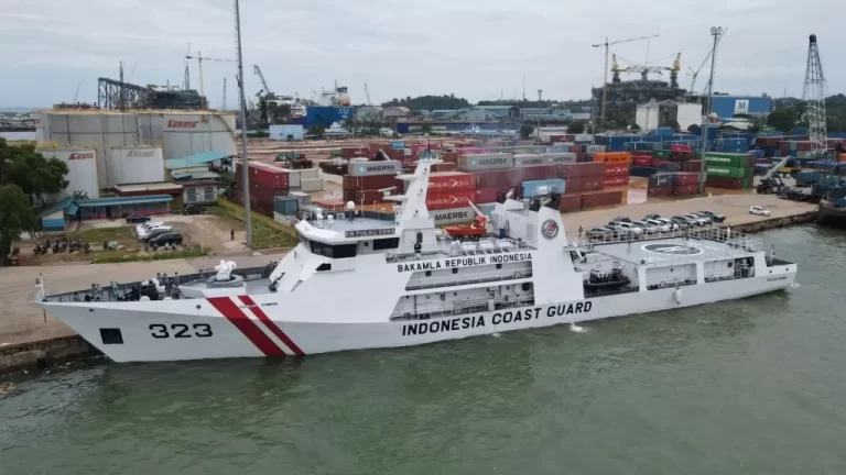 Bakamla Lepas KN Pulau Dana-323 Muhibah ke Singapura dan Vietnam