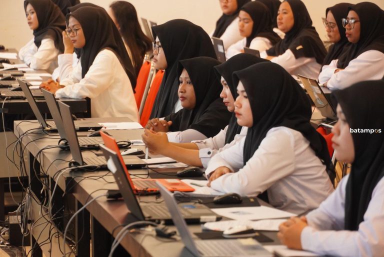 1.570 Calon CPNS Ikuti Tes, Bupati Anambas Ingatkan Setelah Lulus Jangan Minta Pindah ke Daerah Lain