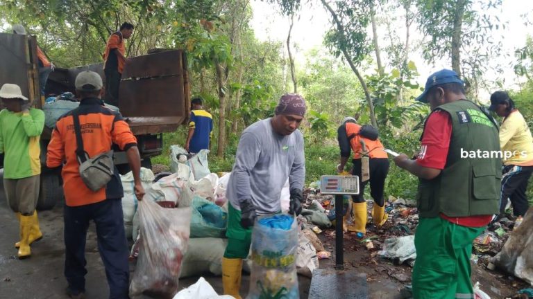 World Clean Up Day 2024, Masyarakat Tanjunguban Berhasil Kumpulkan 2512,6 Kg Sampah