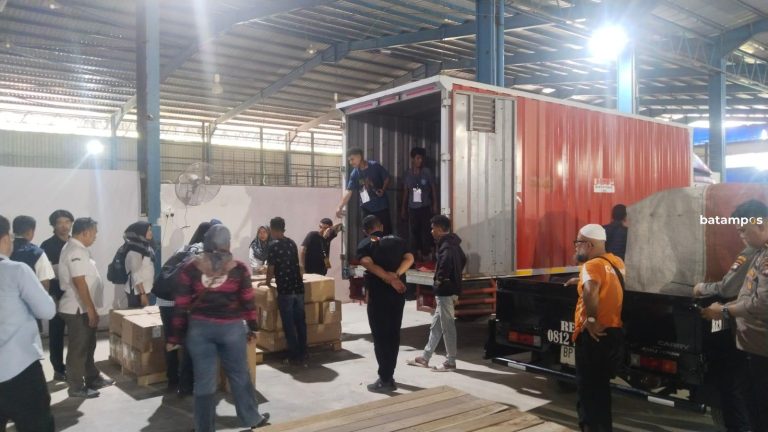 Logistik Surat Suara Pilkada Batam Tiba di Gudang KPU