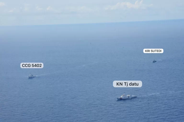 Ganggu Kegiatan Survei, Bakamla Usir Kapal Coast Guard Tiongkok di Laut Natuna Utara