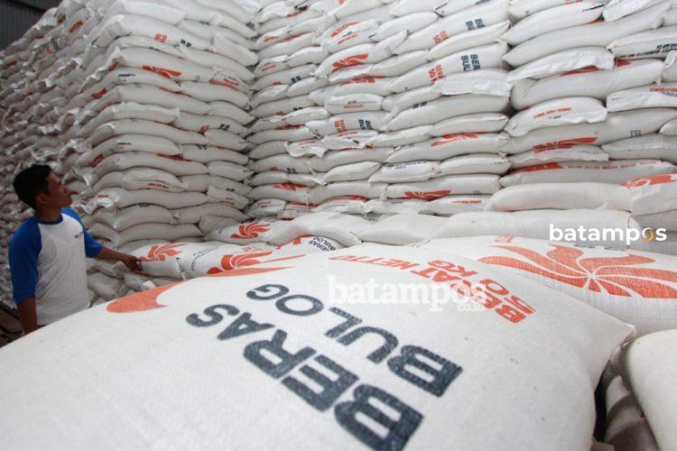 Bulog Batam Siapkan 3.587 Ton Beras untuk Penuhi Kebutuhan Masyarakat Hingga Akhir Tahun
