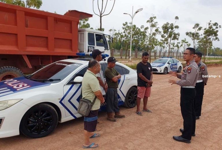 Membandel, Truk Tanah Akan Ditindak