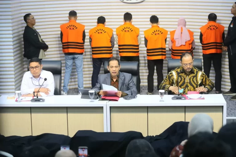 Uang Rp 12 Miliar dan USD 500 Diamankan KPK saat OTT yang Seret Gubernur Kalsel Sahbirin Noor