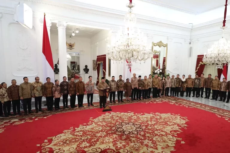 Prabowo Subianto Lantik Menteri dan Wamen Kabinet Merah Putih Hari Ini