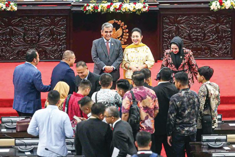 Sekjen Gerindra Kandidat Ketua MPR, Golkar Legawa