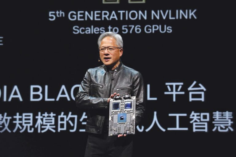 Chip Blackwell Diperebutkan Raksasa Teknologi, Nvidia Targetkan Penjualan Miliaran USD