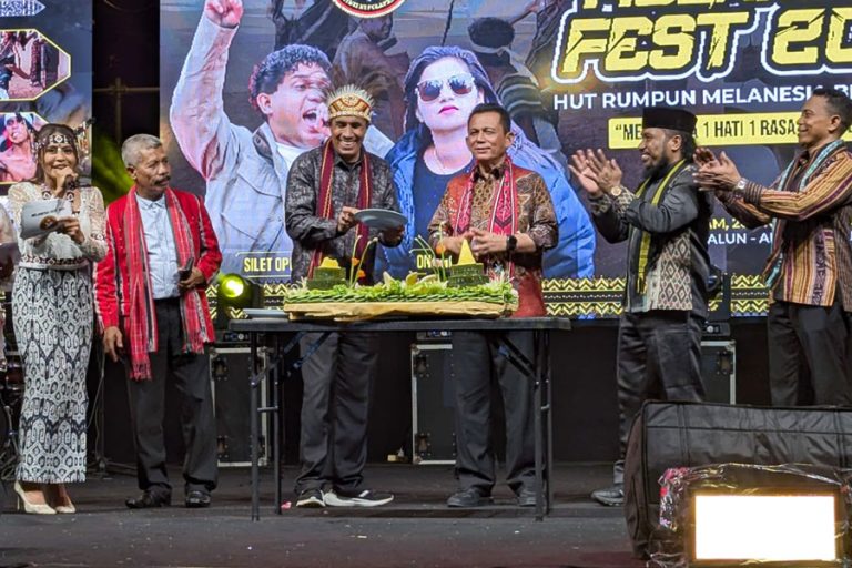 Pemimpin Pluralis, Ansar Ahmad Raih Gelar Tokoh Kehormatan Rumpun Melanesia Bersatu