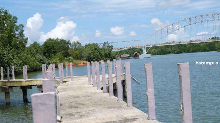 Pelantar Wisata Kota Rebah Tanjungpinang Terbiar Rusak Tidak Difungsikan