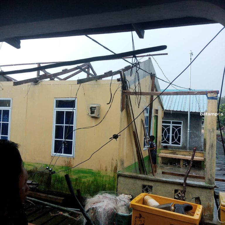 26 Rumah di Telang Kecil, Mantang Rusak Diterjang Angin Kencang