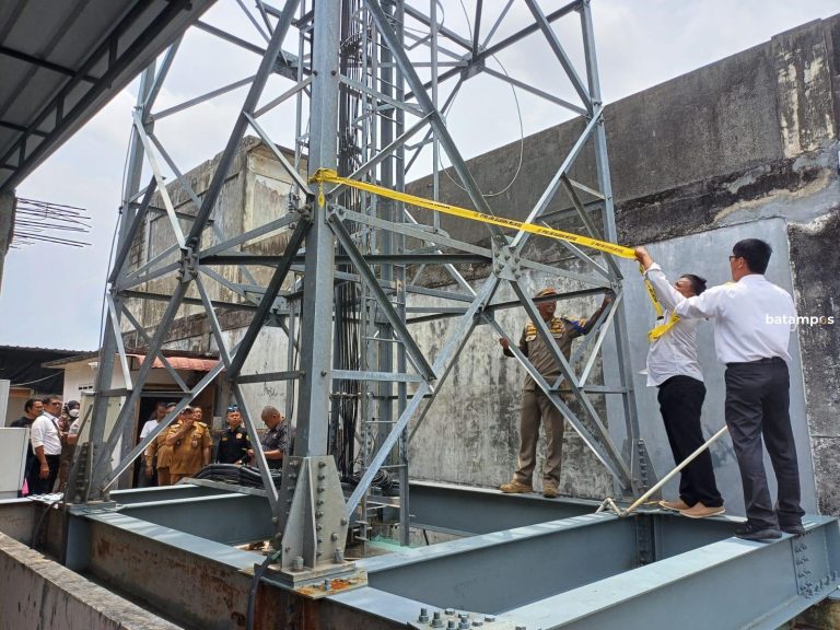 Satpol PP Tunggu Perintah Bongkar Tower Ilegal Milik PT. Era Bangun Jaya