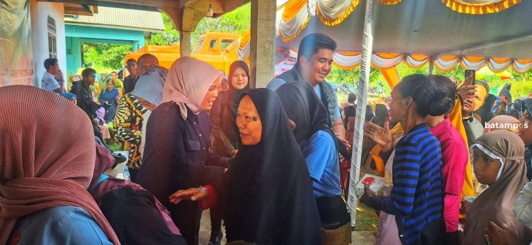 Roby – Deby Siapkan Program BLT bagi Janda