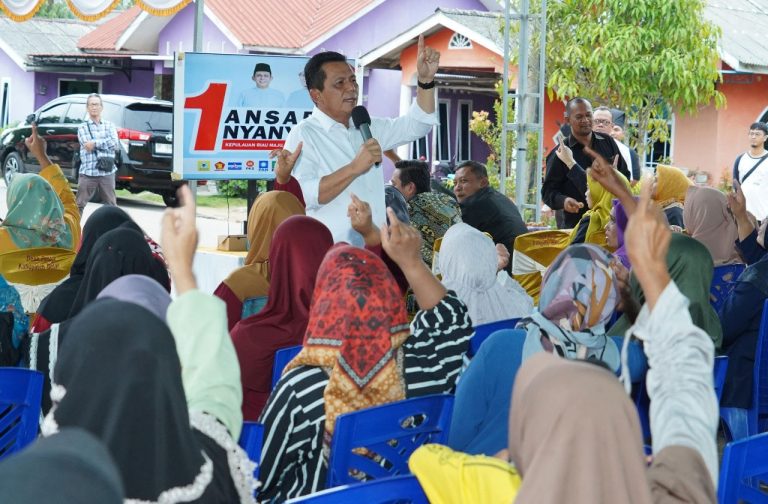 Teriakan ‘Lanjut Gubernur’ Bergema Sambut Ansar Ahmad Kampanye di Bintan