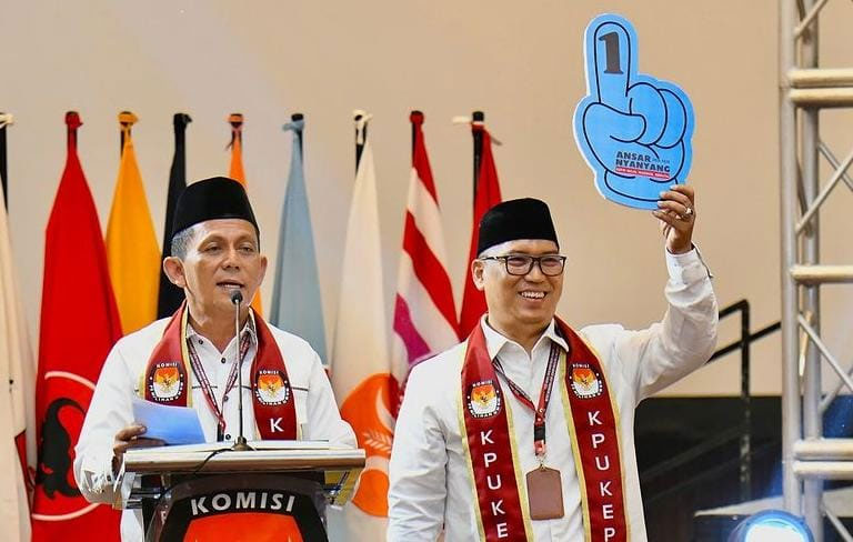 Gubernur Pertama Kepri & Pendiri Kawasan Ekonomi Batam, Ismeth Abdullah, Dukung Ansar-Nyanyang