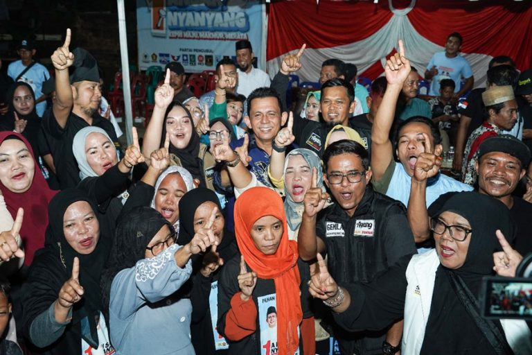 Semarak! Masyarakat Tanjung Unggat Dukung Ansar Ahmad Lanjutkan Bangun Kepri