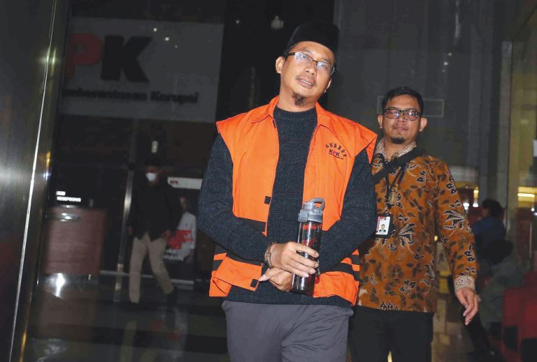 Sidang Perdana Kasus Dugaan Korupsi Mantan Bupati Sidoarjo
