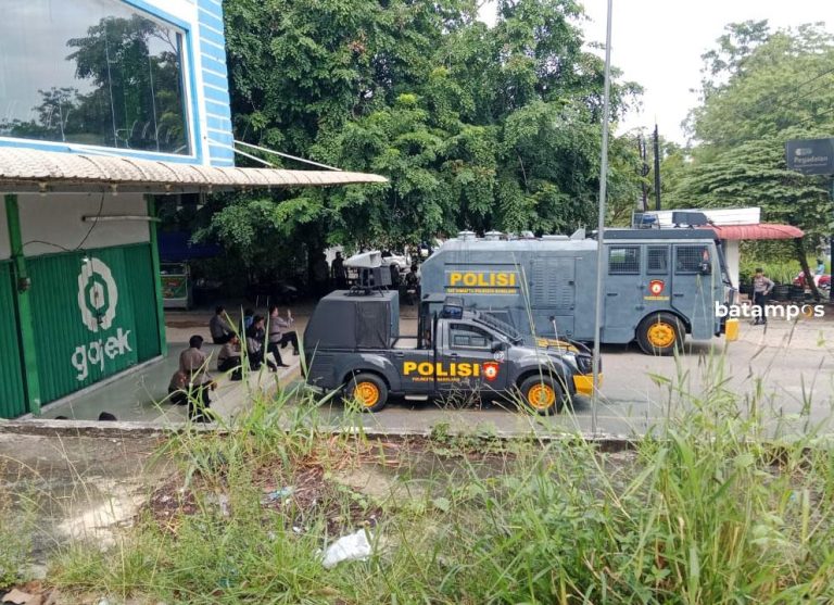 Pengemudi Online Tuntut Kenaikan Tarif