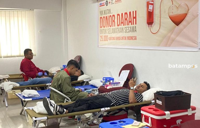 Alfamart Batam Gelar Donor Darah Rutin, Dukung Stok Darah PMI dan Program Sosial