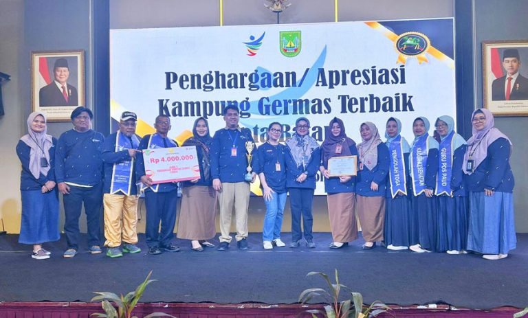 RW 14 Sungai Harapan Raih Penghargaan Germas Berkat Inovasi “Semangkok Tomat Segar” dan “Surendeng Ce’Valen”