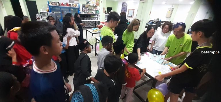 Klub Barongsai dan Cetiya JST Batam Berbagi Keceriaan dengan Anak-anak Panti Asuhan