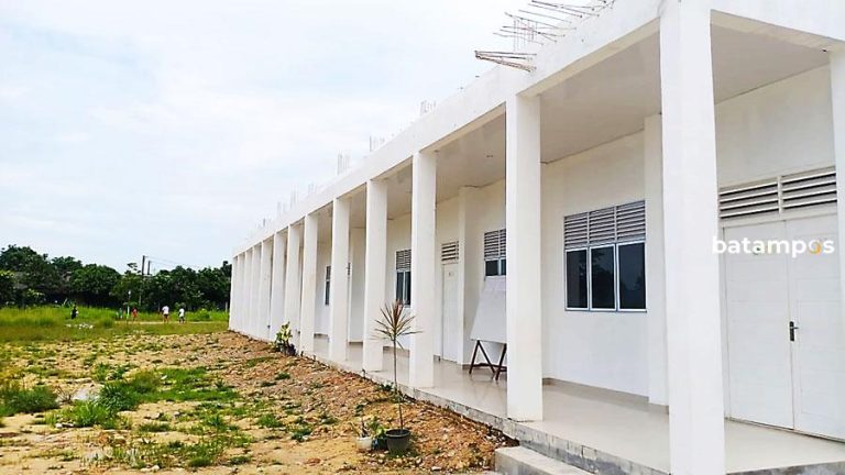 Serah Terima Ruang Kelas Baru Dimulai Akhir Oktober