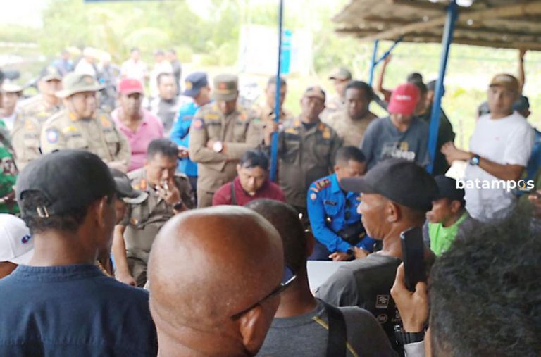 Warga Kebun Marina Tolak Pendataan Tim Terpadu