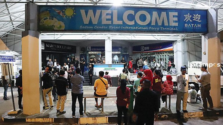 PR Singapura Diizinkan 4 Hari