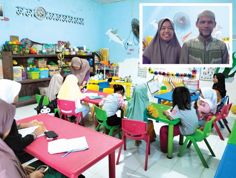 Cikgu dan Makgu yang Menginspirasi dari Teluk Lengung