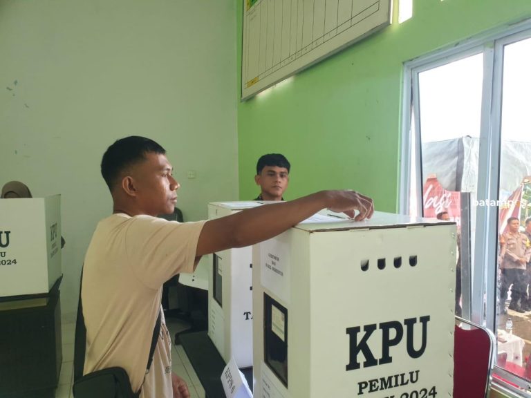 275 Pemilih di Desa Tiangau Ikuti Simulasi Pemungutan Suara, KPU Ingatkan Jangan Bawa Ponsel ke Bilik Suara