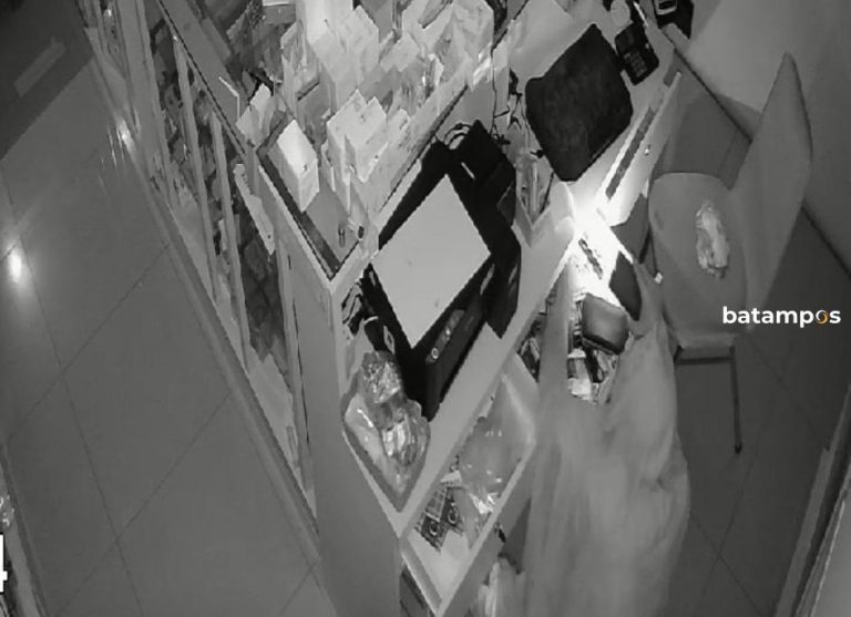 Maling Satroni Apotek Hanya Incar Uang Receh