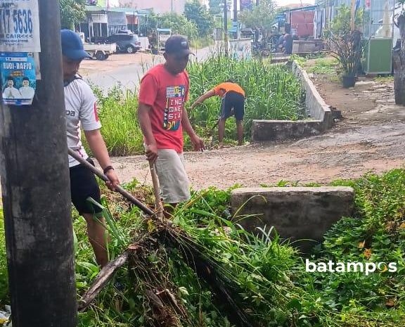 Atasi Masalah Sampah dan Banjir, Sagulung Lakukan Gotong Royong Massal