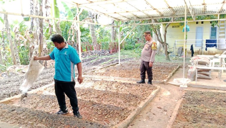 Kembangkan Program Asta Cita, Polsek Sagulung Buka Lahan Pekarangan Pangan Bergizi