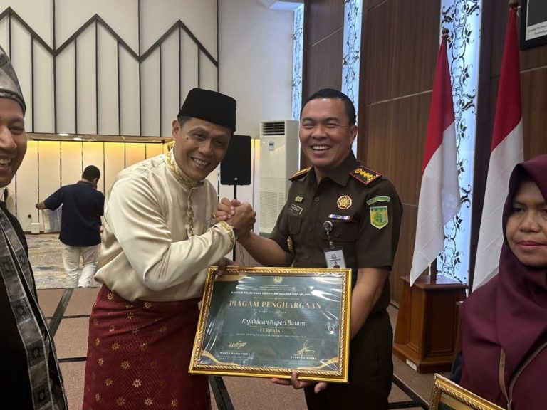 Kajari Batam Sabet Dua Penghargaan Kekayaan Negara Award