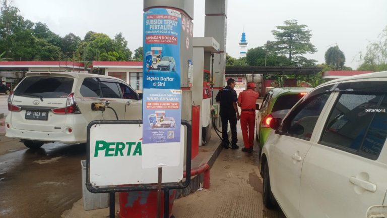 Mobil Wajib Barcode untuk  Isi Pertalite,  Warga Protes